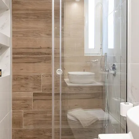 Artemis Apartment